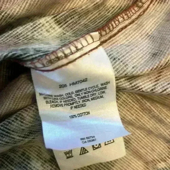 Columbia River Lodge golden retriever button up - Picture 6 of 6